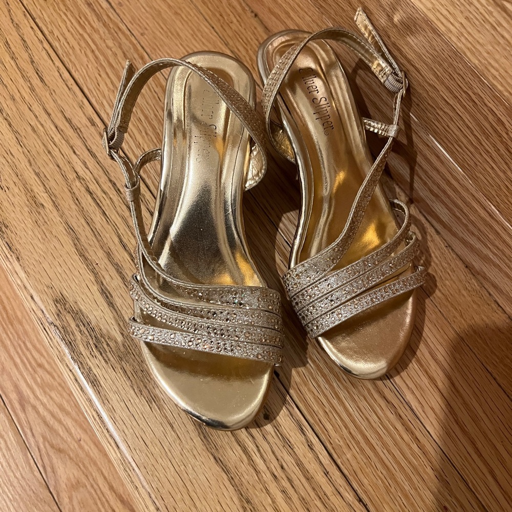 AEROSOLES Metallic Gold Strappy Kids Slingback Heels